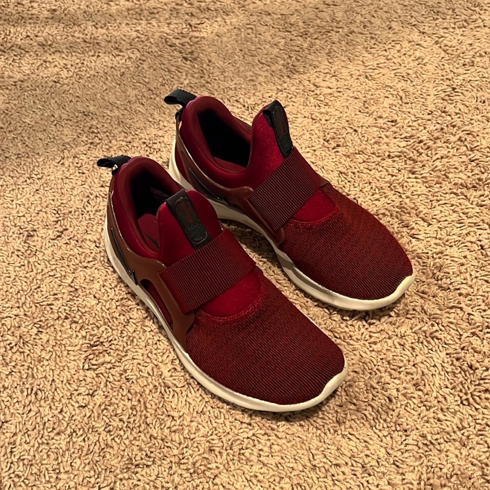 🔴SOLD🔴Women’s Nike Renew Freedom 5.5
